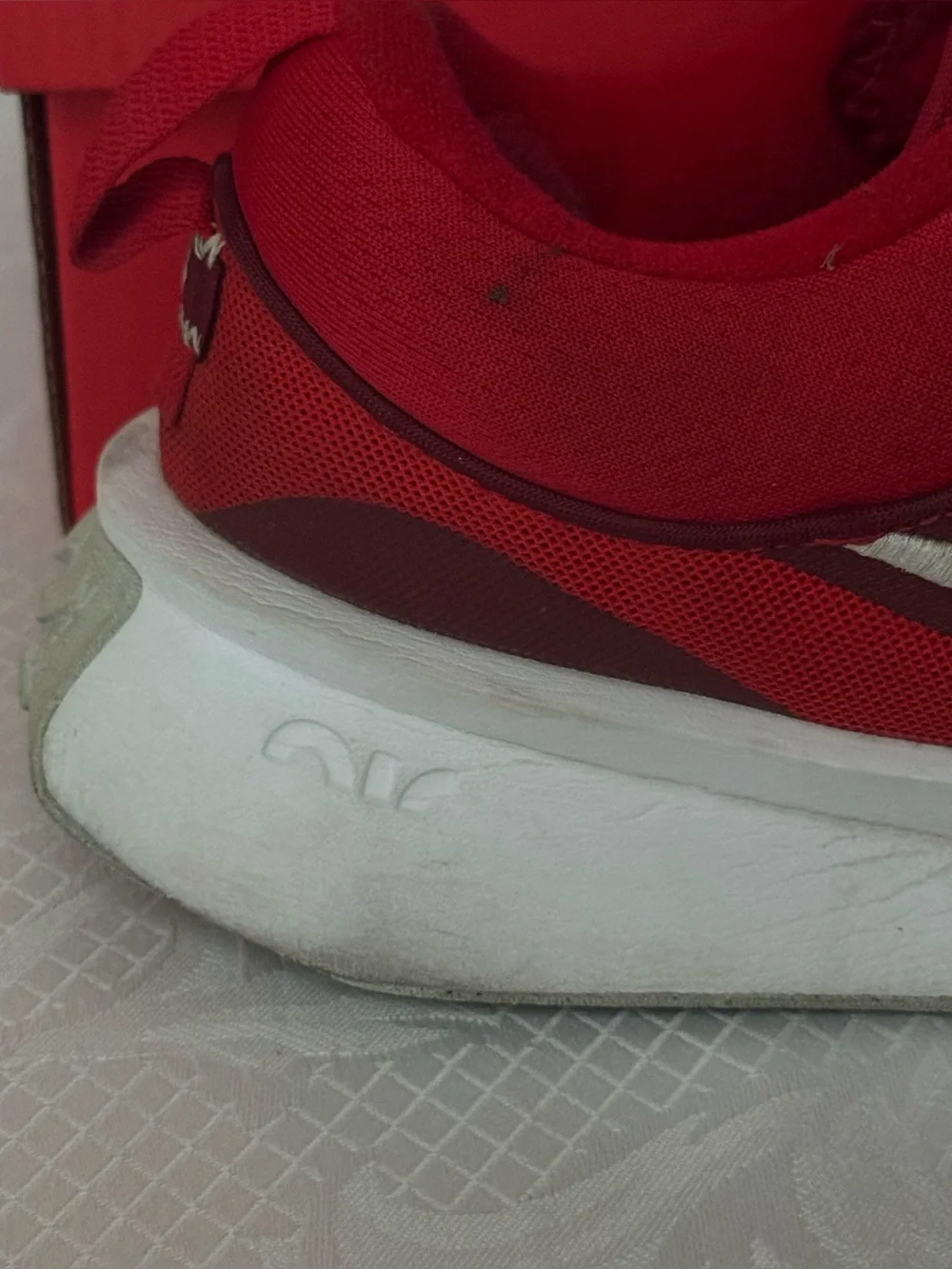Nike Air Diamond Varsity Turf University Red Men’s 7.5 - Gently used